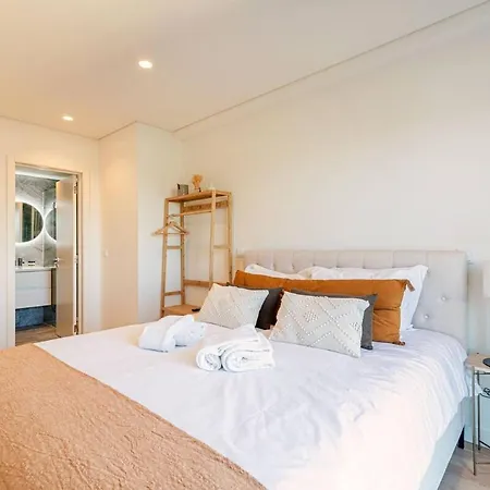 Large Terrace In Paraiso Iii Διαμέρισμα